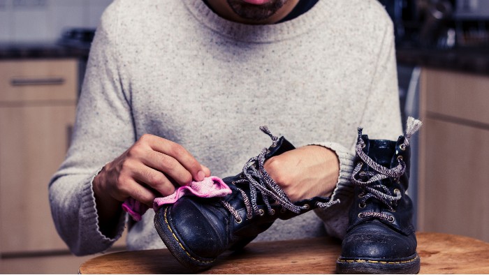 常见五种不同皮质的劳保鞋保养法